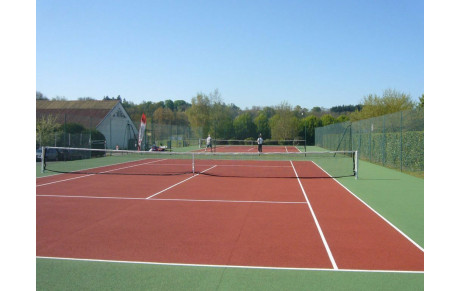 Des travaux d'entretien de terrains extérieurs